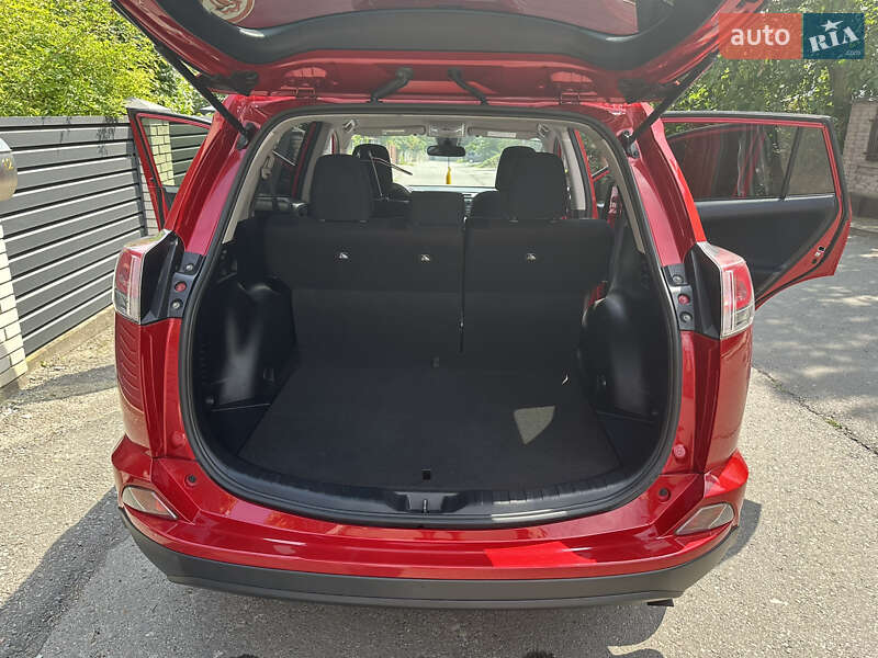 Позашляховик / Кросовер Toyota RAV4 2017 в Івано-Франківську фото 23 Позашляховик / Кросовер Toyota RAV4 2017 в Івано-Франківську