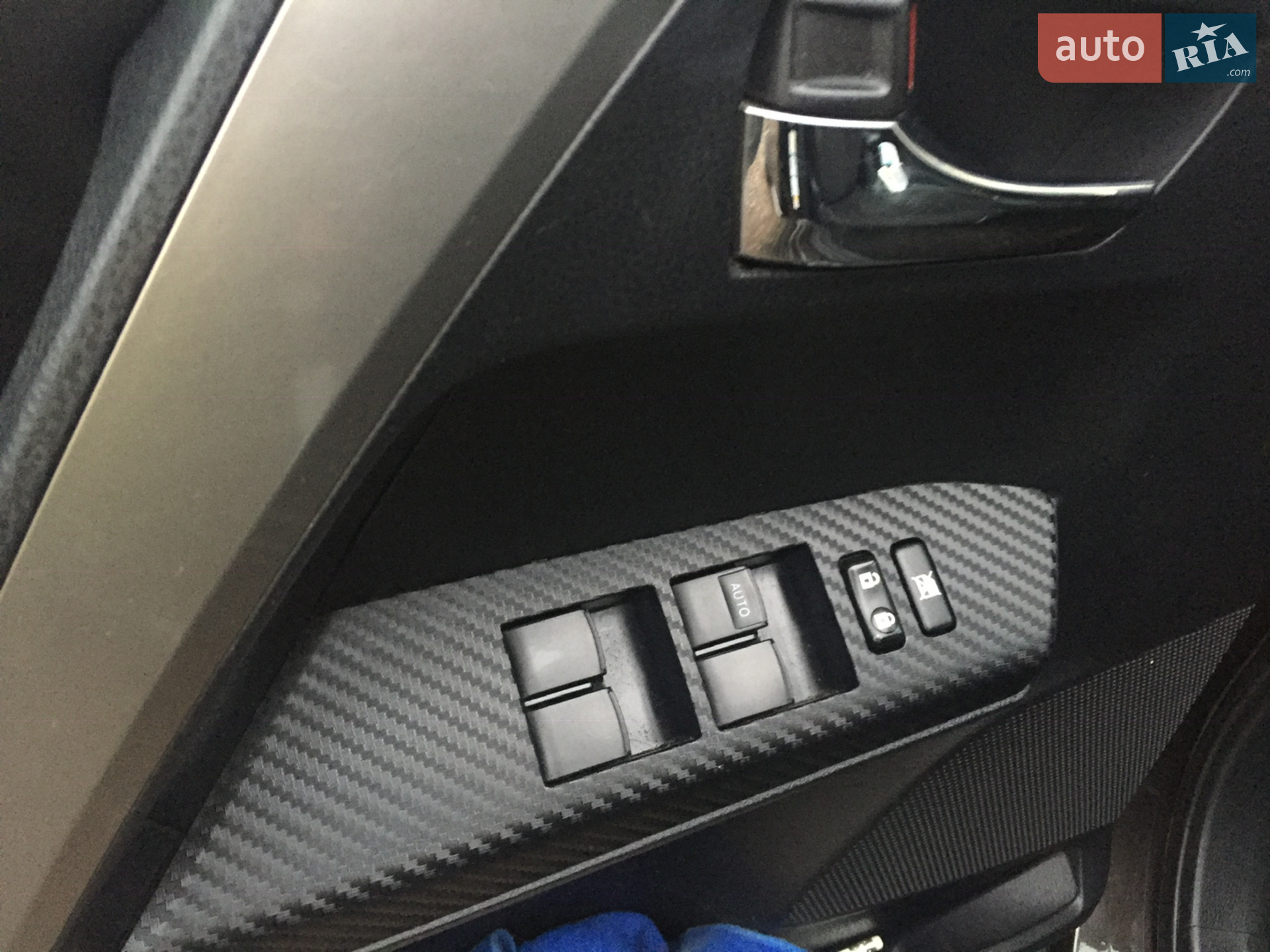 2015 Toyota RAV 4 - мініатюра 3