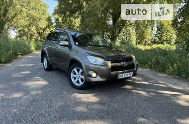 Внедорожник / Кроссовер Toyota RAV4 2010 в Тыврове