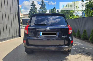 Позашляховик / Кросовер Toyota RAV4 2006 в Івано-Франківську