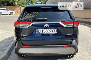 Внедорожник / Кроссовер Toyota RAV4 2021 в Одессе