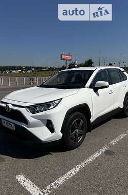 Позашляховик / Кросовер Toyota RAV4 2019 в Києві