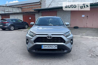 Внедорожник / Кроссовер Toyota RAV4 2019 в Житомире