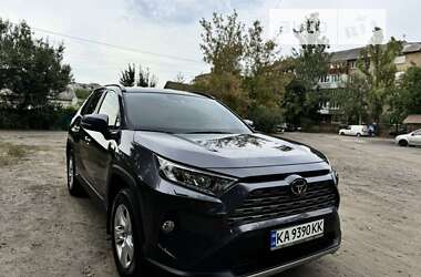 Позашляховик / Кросовер Toyota RAV4 2021 в Сумах