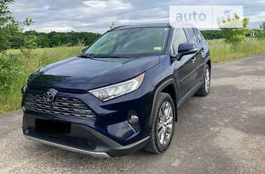 Внедорожник / Кроссовер Toyota RAV4 2021 в Тернополе