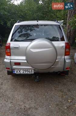 Внедорожник / Кроссовер Toyota RAV4 2001 в 