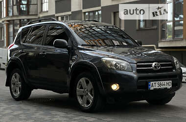 Позашляховик / Кросовер Toyota RAV4 2007 в Івано-Франківську