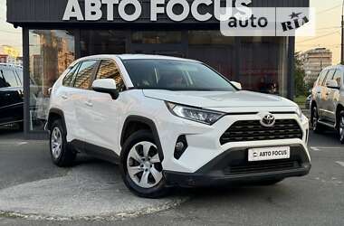 Позашляховик / Кросовер Toyota RAV4 2019 в Києві