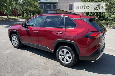 Внедорожник / Кроссовер Toyota RAV4 2020 в Киеве