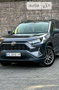 Позашляховик / Кросовер Toyota RAV4 2019 в Кам'янському