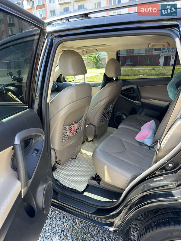 Внедорожник / Кроссовер Toyota RAV4 2008 в Ивано-Франковске