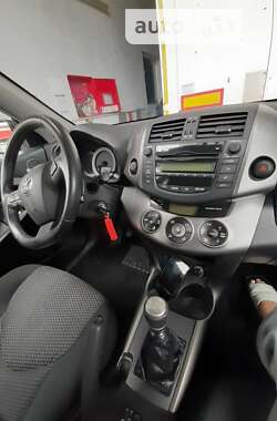 Позашляховик / Кросовер Toyota RAV4 2010 в Калуші