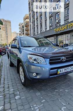 Внедорожник / Кроссовер Toyota RAV4 2006 в Киеве