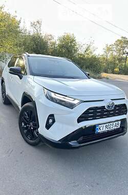 Позашляховик / Кросовер Toyota RAV4 2023 в Білій Церкві