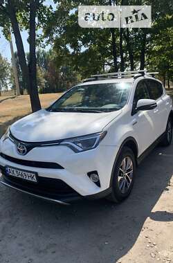 Позашляховик / Кросовер Toyota RAV4 2015 в Харкові