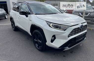 Позашляховик / Кросовер Toyota RAV4 2020 в Києві