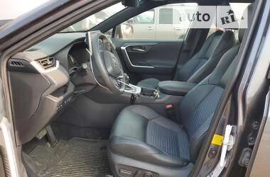 Внедорожник / Кроссовер Toyota RAV4 2021 в Киеве