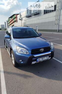 Позашляховик / Кросовер Toyota RAV4 2006 в Дніпрі