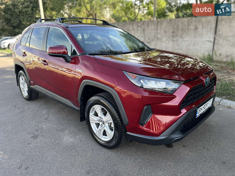 Внедорожник / Кроссовер Toyota RAV4 2020 в Одессе