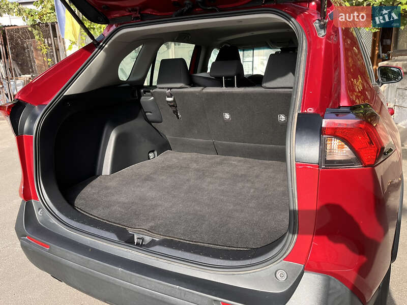 Внедорожник / Кроссовер Toyota RAV4 2020 в Одессе