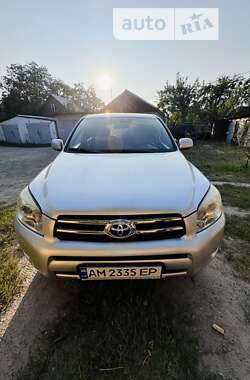 Внедорожник / Кроссовер Toyota RAV4 2009 в Коростене