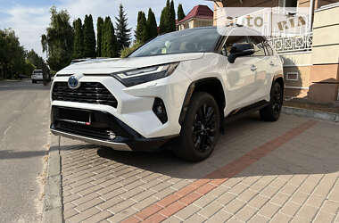 Внедорожник / Кроссовер Toyota RAV4 2023 в Киеве