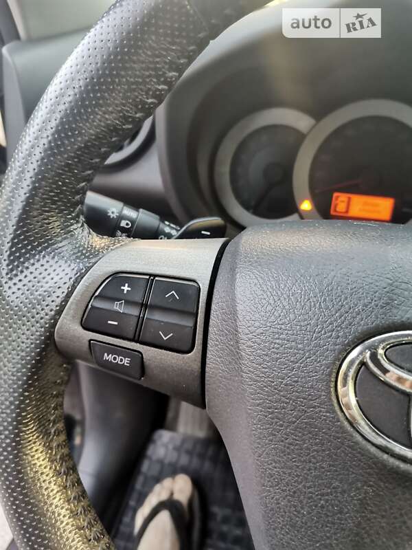 Внедорожник / Кроссовер Toyota RAV4 2012 в Харькове