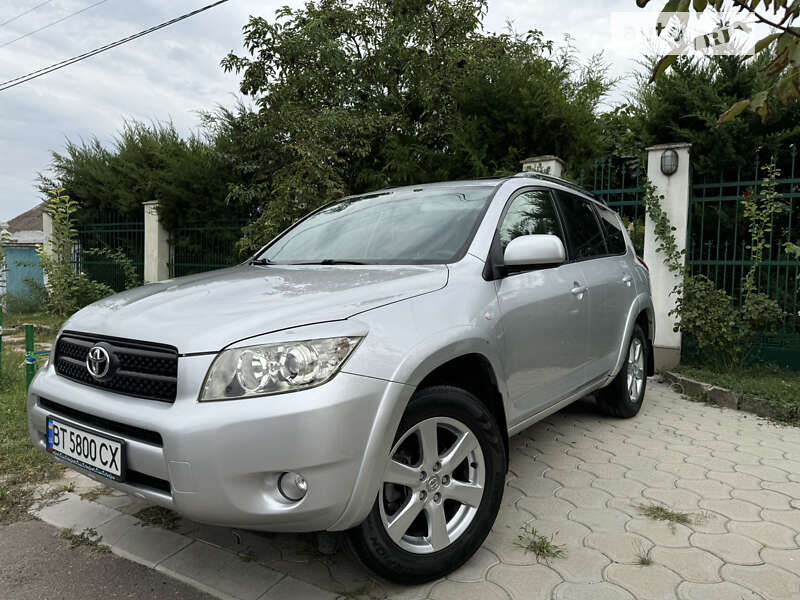 Позашляховик / Кросовер Toyota RAV4 2006 в Миколаєві