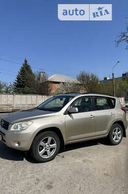 Внедорожник / Кроссовер Toyota RAV4 2006 в Запорожье