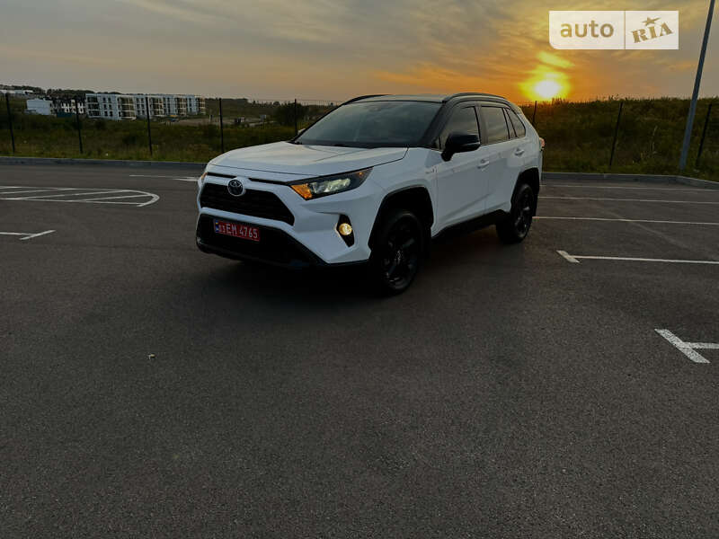 Toyota RAV4 2021