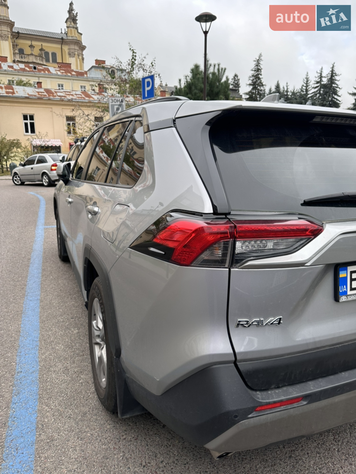 2022 Toyota RAV 4 - мініатюра 6