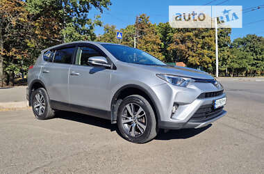 Внедорожник / Кроссовер Toyota RAV4 2017 в Харькове