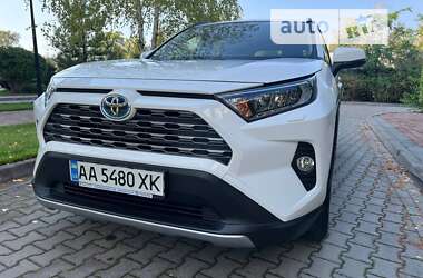 Позашляховик / Кросовер Toyota RAV4 2019 в Києві