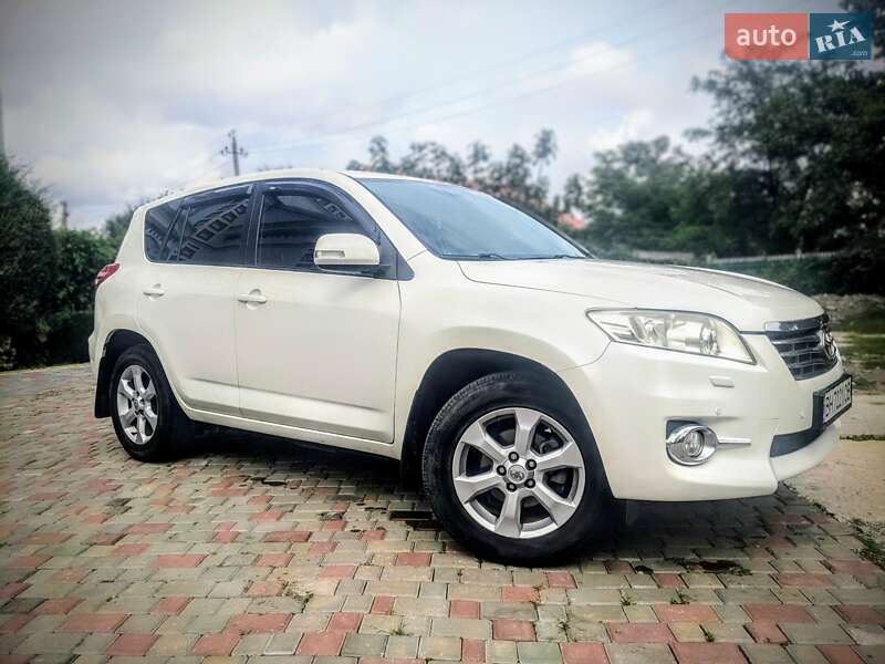 Toyota RAV4 2011