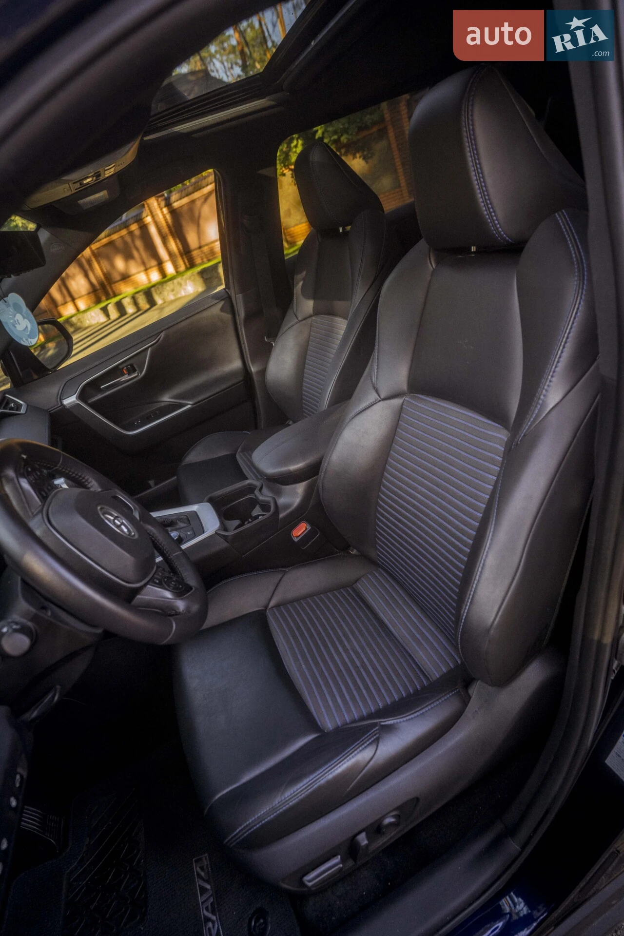 2020 Toyota RAV 4 - мініатюра 17