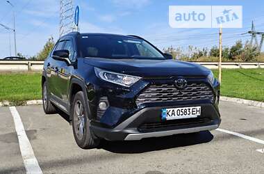 Позашляховик / Кросовер Toyota RAV4 2021 в Києві