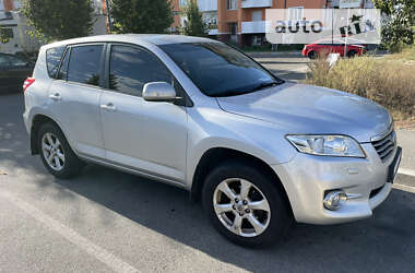 Внедорожник / Кроссовер Toyota RAV4 2011 в Киеве