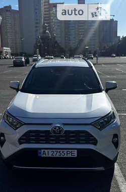 Позашляховик / Кросовер Toyota RAV4 2020 в Броварах