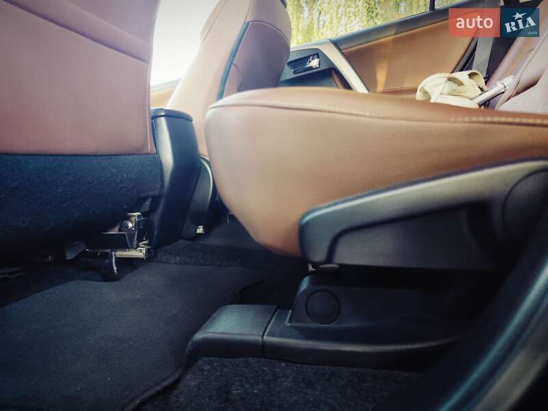 Внедорожник / Кроссовер Toyota RAV4 2015 в Белой Церкви фото 23 Внедорожник / Кроссовер Toyota RAV4 2015 в Белой Церкви