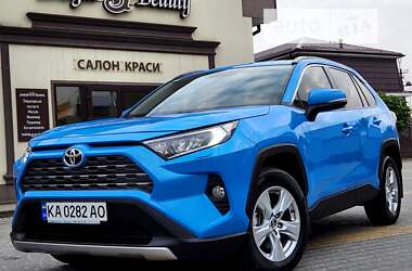 Позашляховик / Кросовер Toyota RAV4 2019 в Києві