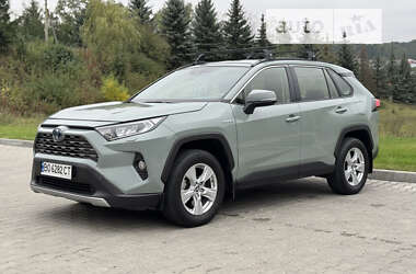 Внедорожник / Кроссовер Toyota RAV4 2021 в Тернополе