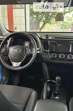 Внедорожник / Кроссовер Toyota RAV4 2017 в Чернигове