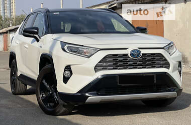 Позашляховик / Кросовер Toyota RAV4 2020 в Києві