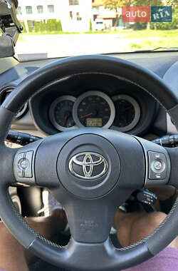 Внедорожник / Кроссовер Toyota RAV4 2008 в 