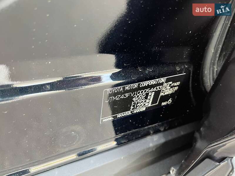 Позашляховик / Кросовер Toyota RAV4 2020 в Вінниці