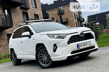 Внедорожник / Кроссовер Toyota RAV4 2019 в Ивано-Франковске