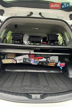 Внедорожник / Кроссовер Toyota RAV4 2017 в Киеве