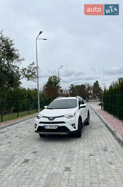 Внедорожник / Кроссовер Toyota RAV4 2017 в Киеве