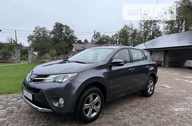 Внедорожник / Кроссовер Toyota RAV4 2015 в Калуше