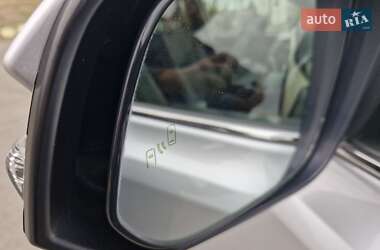 Внедорожник / Кроссовер Toyota RAV4 2014 в Николаеве